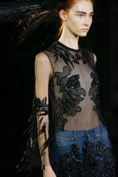 Look 26